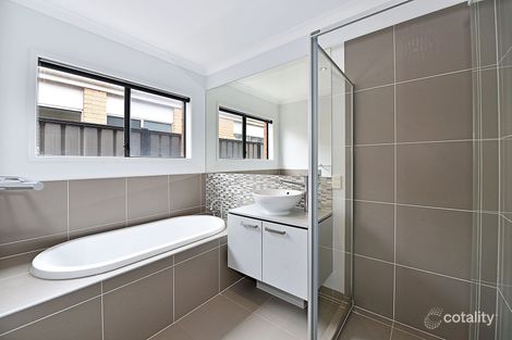Property photo of 10 Elegante Road Point Cook VIC 3030