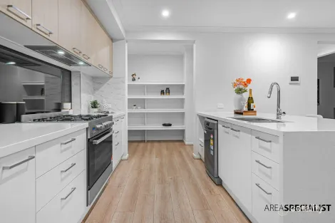 Property photo of 28 Ringarooma Drive Truganina VIC 3029