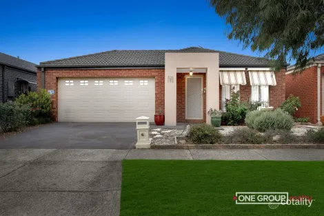 22 MIRRABUCCA PROM, SOUTH MORANG, VIC 3752
