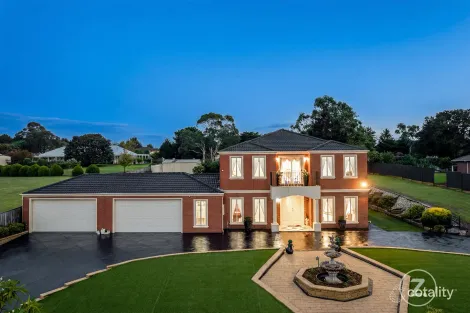 42 St Helens Cres, Narre Warren North, VIC 3804