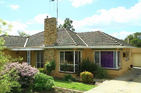 Property photo of 24 Putnam Avenue Strathdale VIC 3550