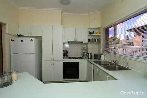 Property photo of 24 Putnam Avenue Strathdale VIC 3550