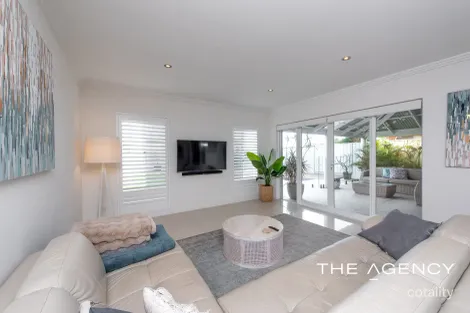 Property photo of 33 Murray Drive Hillarys WA 6025