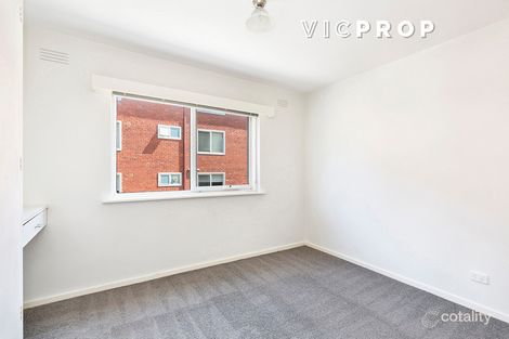 Property photo of 2/21 Gladstone Street Kew VIC 3101