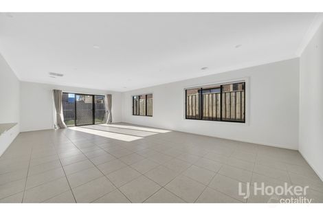 Property photo of 19 Trevor Crescent Truganina VIC 3029