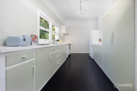 Property photo of 12 Second Avenue Labrador QLD 4215