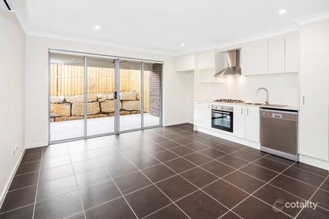 2/10 Zamma St, Augustine Heights, QLD 4300