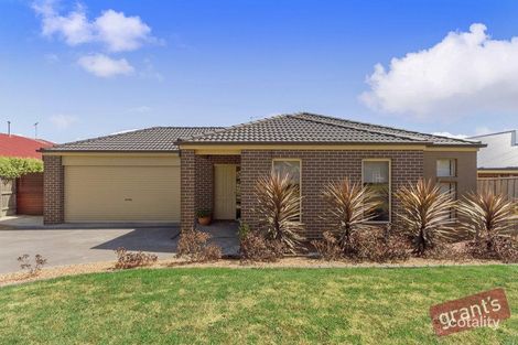 6 Lairds Rise, Garfield, VIC 3814