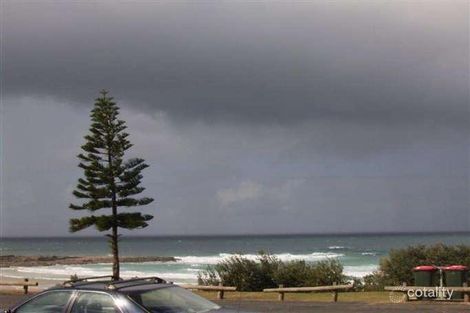 Property photo of 2/6 Pacific Parade Yamba NSW 2464