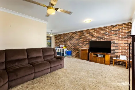 Property photo of 55 Endeavour Avenue St Clair NSW 2759