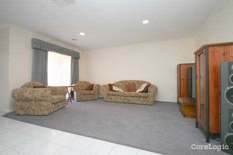 Property photo of 27 Golden Ash Grove Hoppers Crossing VIC 3029