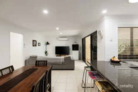 Property photo of 3 Gaudron Close Wilsonton Heights QLD 4350