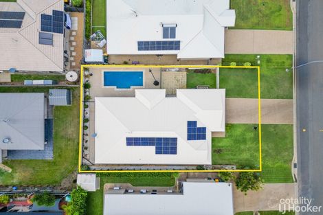 Property photo of 32 Nagle Drive Norman Gardens QLD 4701