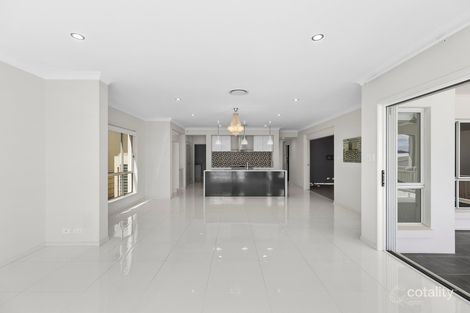 Property photo of 21 Southview Crescent Carindale QLD 4152