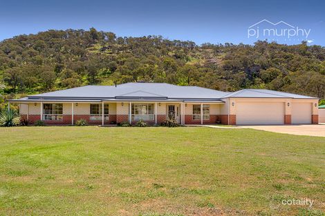 Property photo of 26 Lambourn Drive West Wodonga VIC 3690