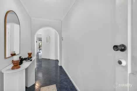 Property photo of 36 Coromandel Drive McCracken SA 5211
