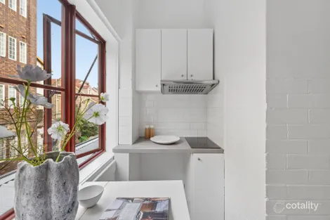 Property photo of 7/8A-8B Hughes Street Potts Point NSW 2011