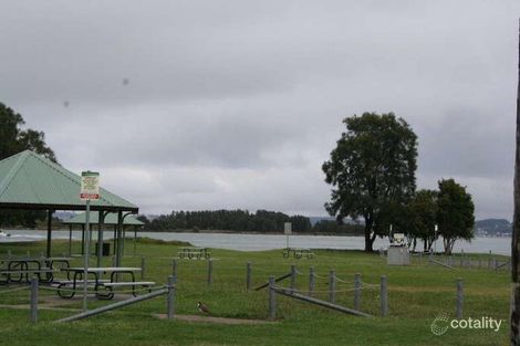 Property photo of 42 Lakeview Parade Pelican NSW 2281