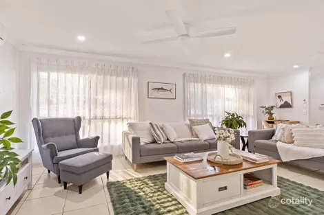 Property photo of 4 Bowen Court Helensvale QLD 4212