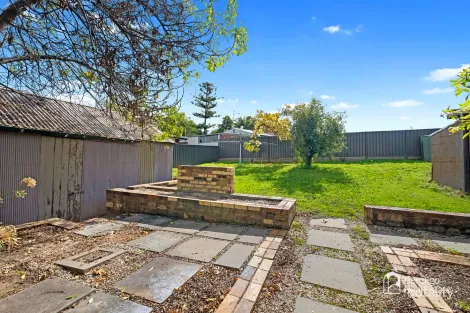 Property photo of 13 Townsend Street Kennington VIC 3550