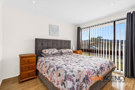 Property photo of 18 Jeffcoat Street Albion Park NSW 2527