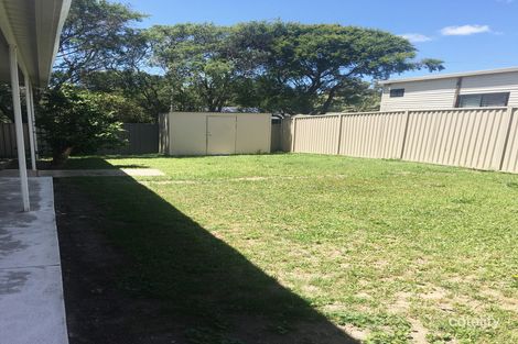 Property photo of 21 Kevin Street Mannering Park NSW 2259