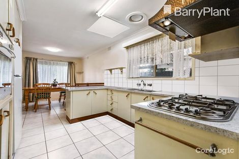 Property photo of 2 Hyslop Street Hoppers Crossing VIC 3029