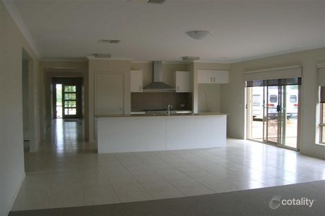 Property photo of 8 Phillip Hyland Drive Yarrawonga VIC 3730