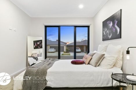 Property photo of 37 Golden Wattle Drive Mount Duneed VIC 3217