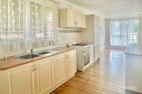 Property photo of 8 Falcon Drive Melton VIC 3337