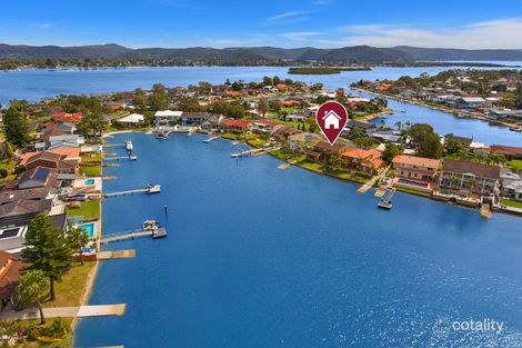 Property photo of 18 Mainsail Avenue St Huberts Island NSW 2257