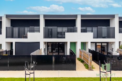 8 Surfers Cres, Carrum Downs, VIC 3201