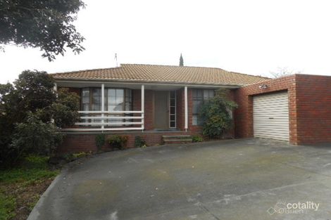 Property photo of 2/15 Maryn Close Berwick VIC 3806