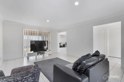 Property photo of 1 Lilley Terrace Chuwar QLD 4306