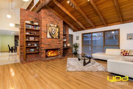 Property photo of 10 Panamuna Avenue Taylors Lakes VIC 3038