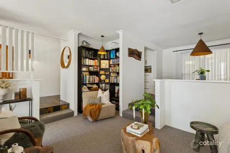 Property photo of 9 Reserve Close Greenwood WA 6024