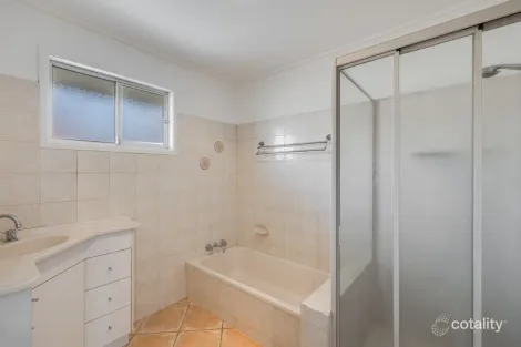 Property photo of 7 Hazzard Street Centenary Heights QLD 4350