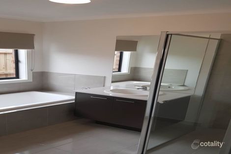 Property photo of 34 Jacka Street Mickleham VIC 3064