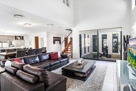 Property photo of 142 Daintree Drive Albion Park NSW 2527