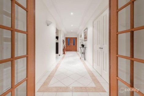 Property photo of 5 Garden Close Kingsbury VIC 3083