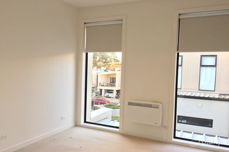 Property photo of 6 Oak Terrace Wheelers Hill VIC 3150