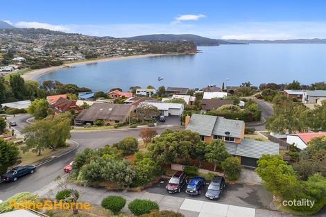 Property photo of 18 Flowerpot Crescent Blackmans Bay TAS 7052