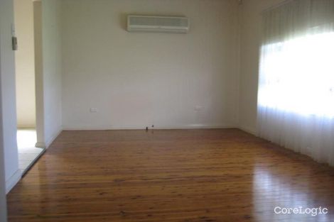 Property photo of 5 Kennett Place Glenfield NSW 2167