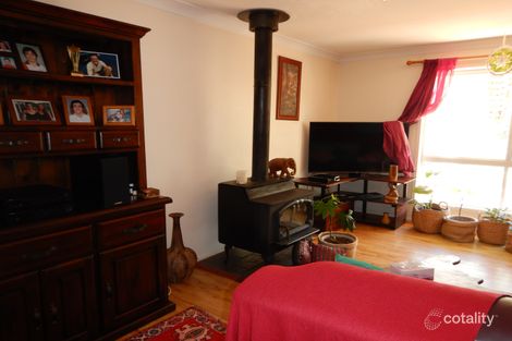 Property photo of 28 Cardinal Road Lightning Ridge NSW 2834