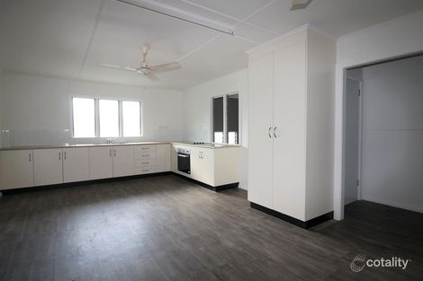 2/290 Mccoombe St, Westcourt, QLD 4870