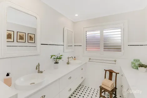 Property photo of 1/1 Short Street Merimbula NSW 2548