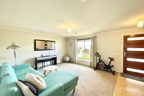 Property photo of 29 Pimelea Way Hillside VIC 3037