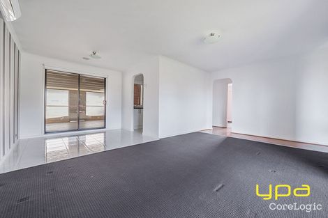 Property photo of 11 Abercarn Avenue Craigieburn VIC 3064