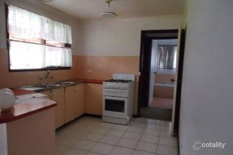 Property photo of 26 Kennington Park Drive Endeavour Hills VIC 3802