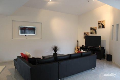 Property photo of 33 Robertson Drive Burnside QLD 4560